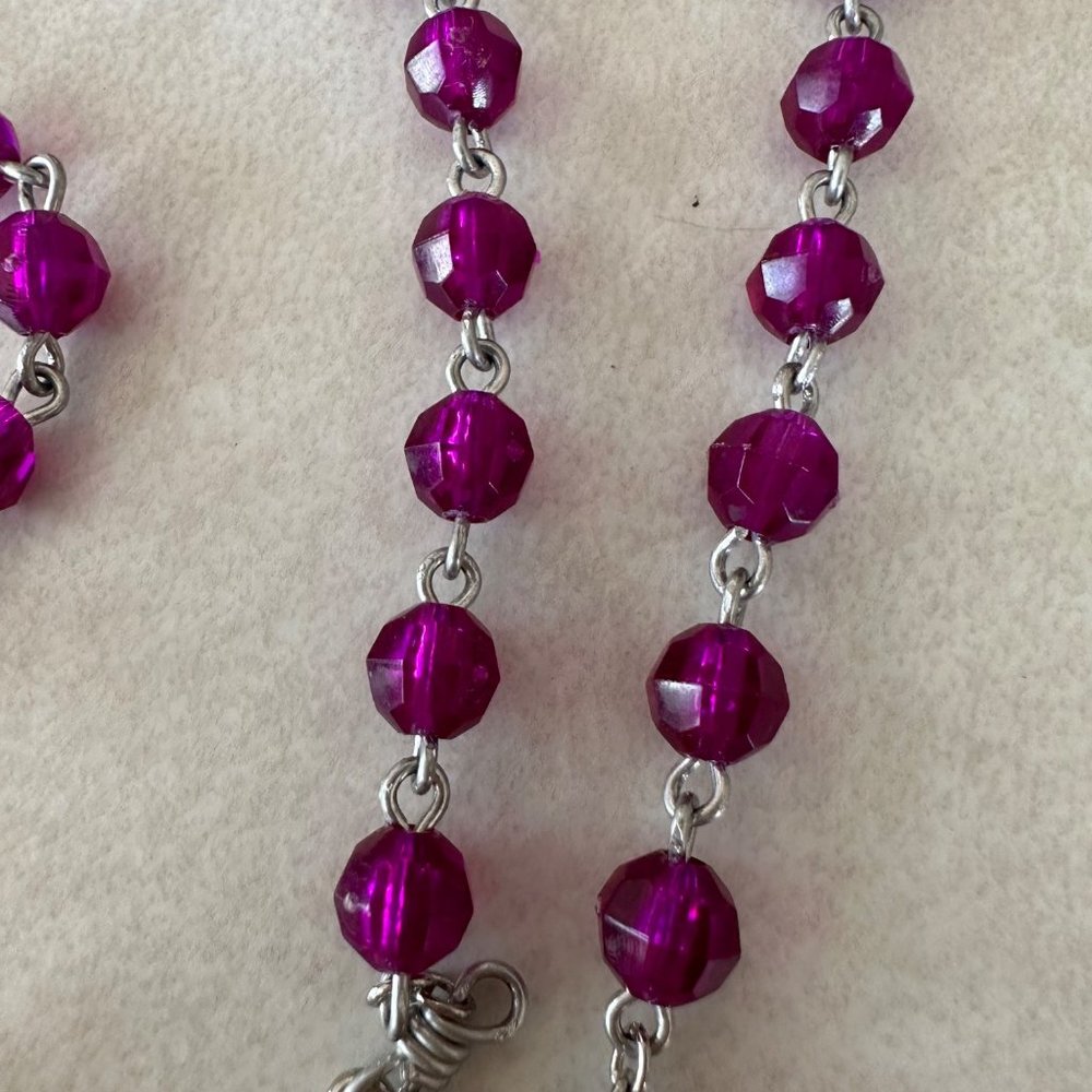Silver tone purple pink fuchsia magenta beaded Catholic rosary prayer necklace - Picture 3 of 8